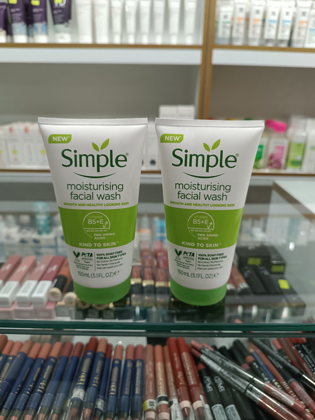 ژل شستشو سیمپل مدل moisturiser